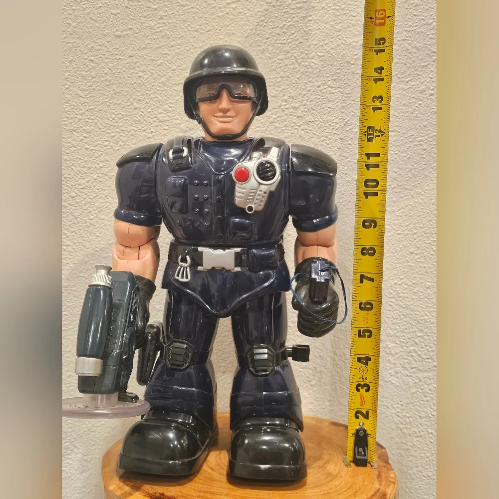 Hap-P-Kid 2010 Talking Policeman Figure‎ Toy